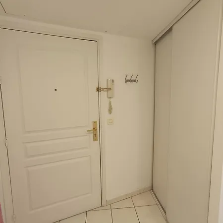 1 Bedroom Air-conditioned Wi-fi Ницца
