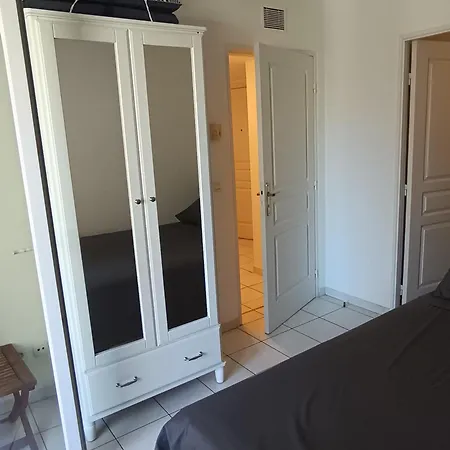 1 Bedroom Air-conditioned Wi-fi Апартаменты